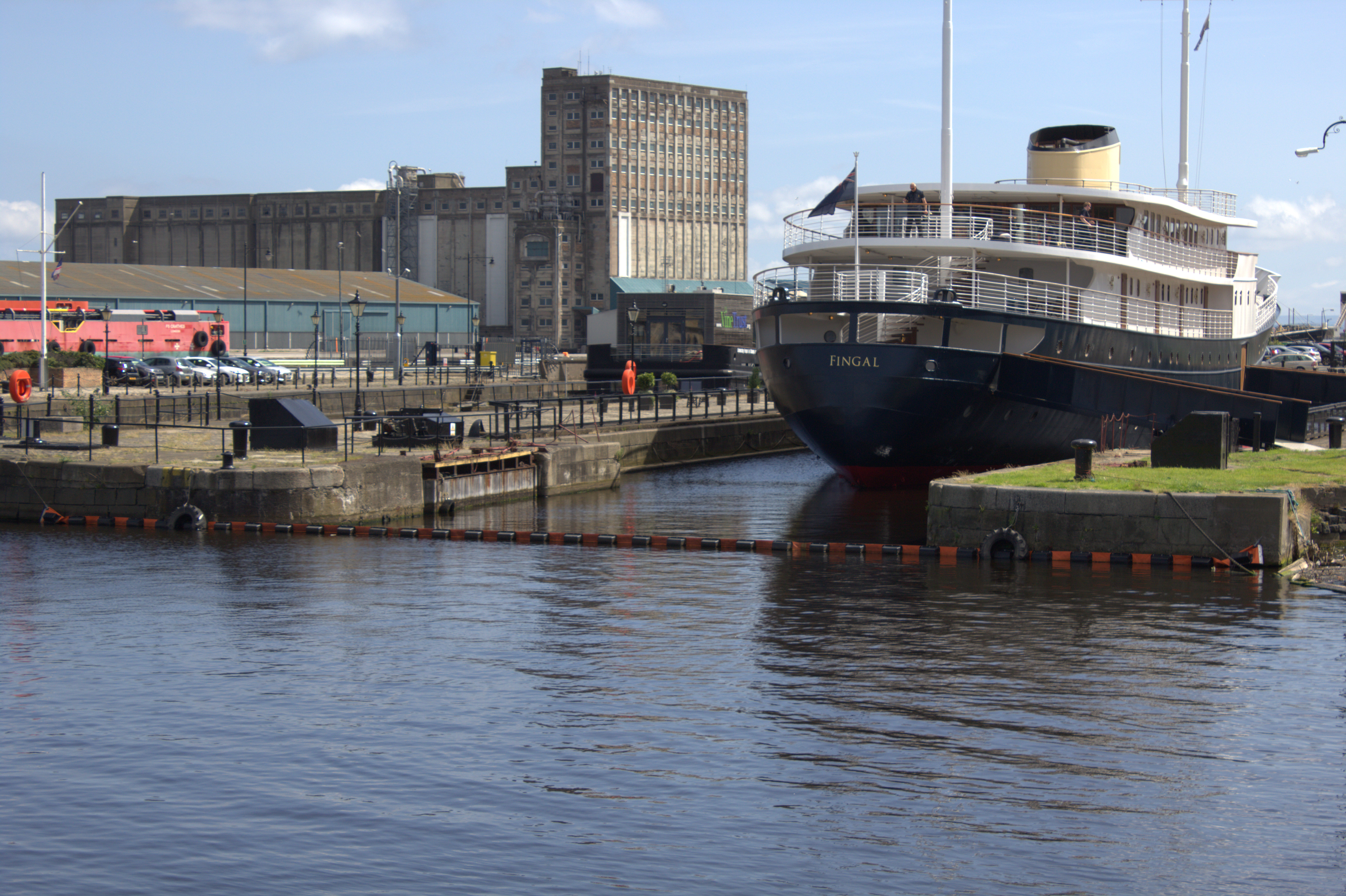 Containment Boom - Fingal Yacht (20)